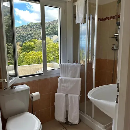 Au Bon Clocher Hotel